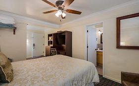 Clarion Collection Carmel Oaks Inn